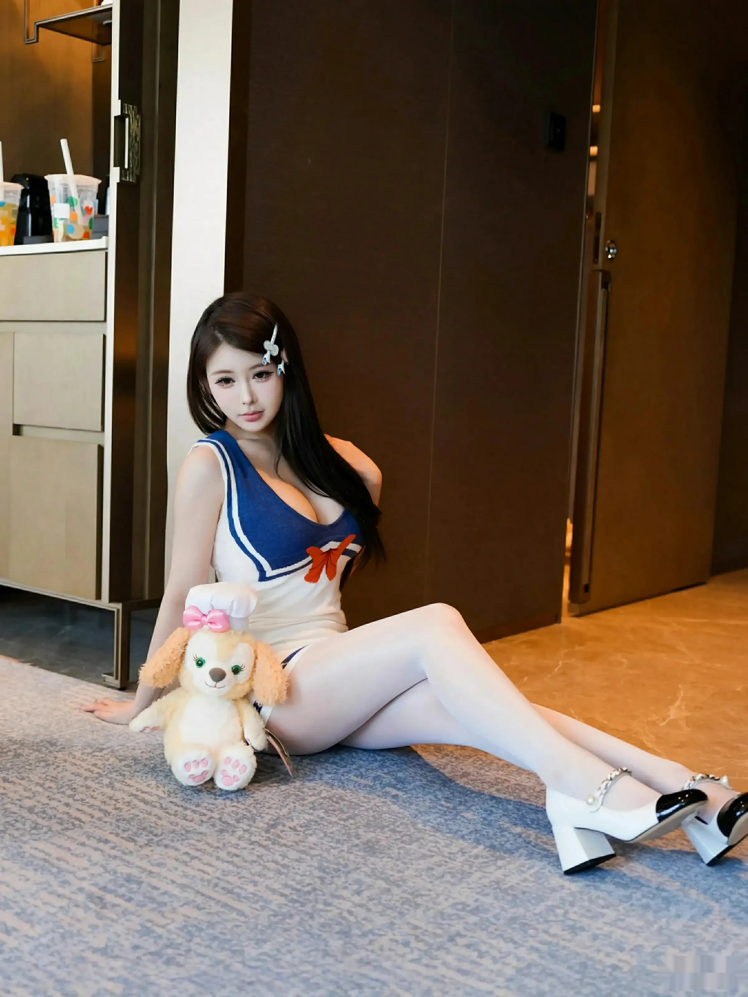 Xgyw.Org_[XiuRen秀人网]No.10628_模特甜妮性感连衣短裙露粉色内衣配白色丝袜秀丰腴身材诱惑写真71P