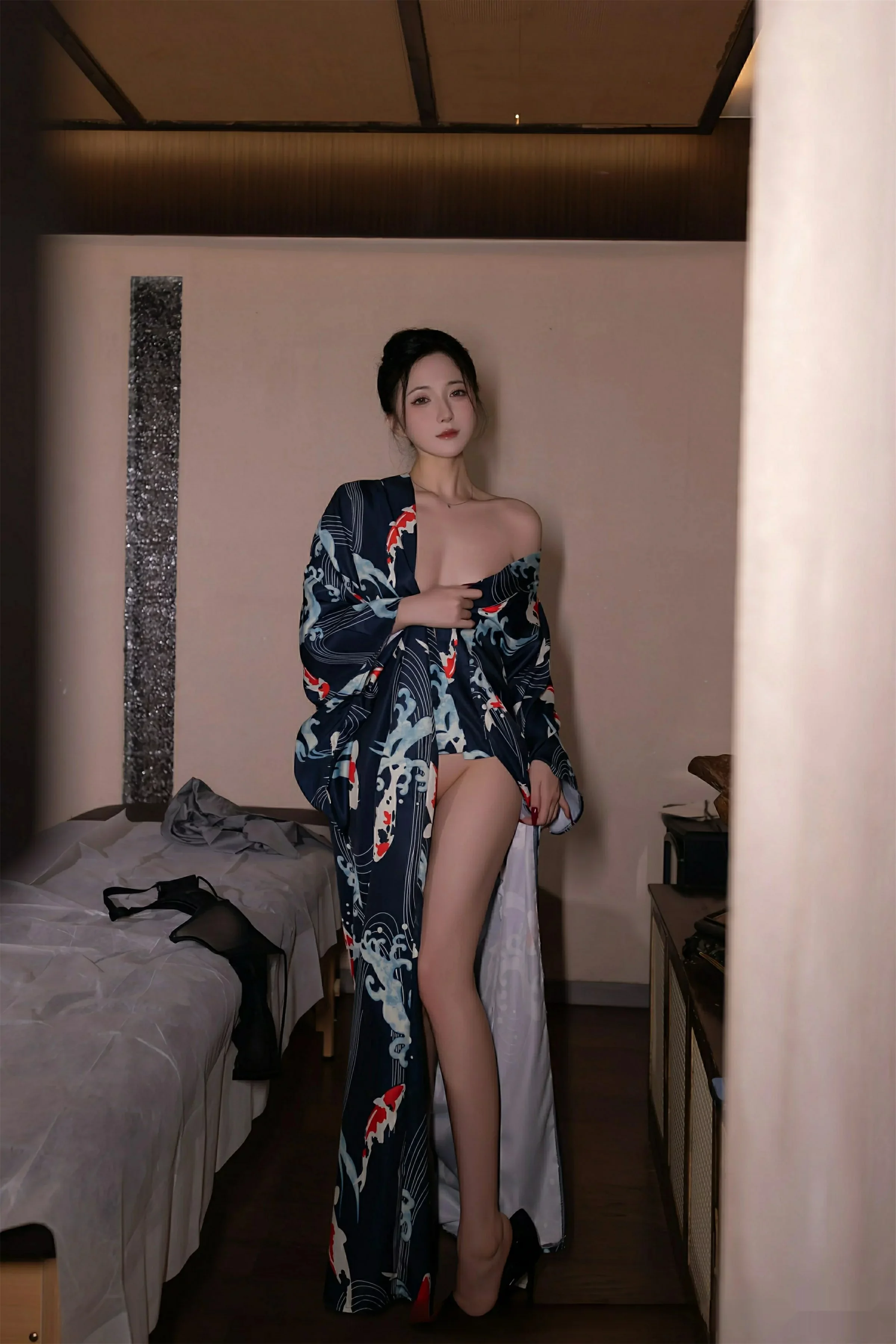 Xgyw.Org_[XiuRen秀人网]No.10635_模特鱼子酱Fish性感灰色衬衫露黑色内衣秀曼妙身姿完美诱惑写真79P