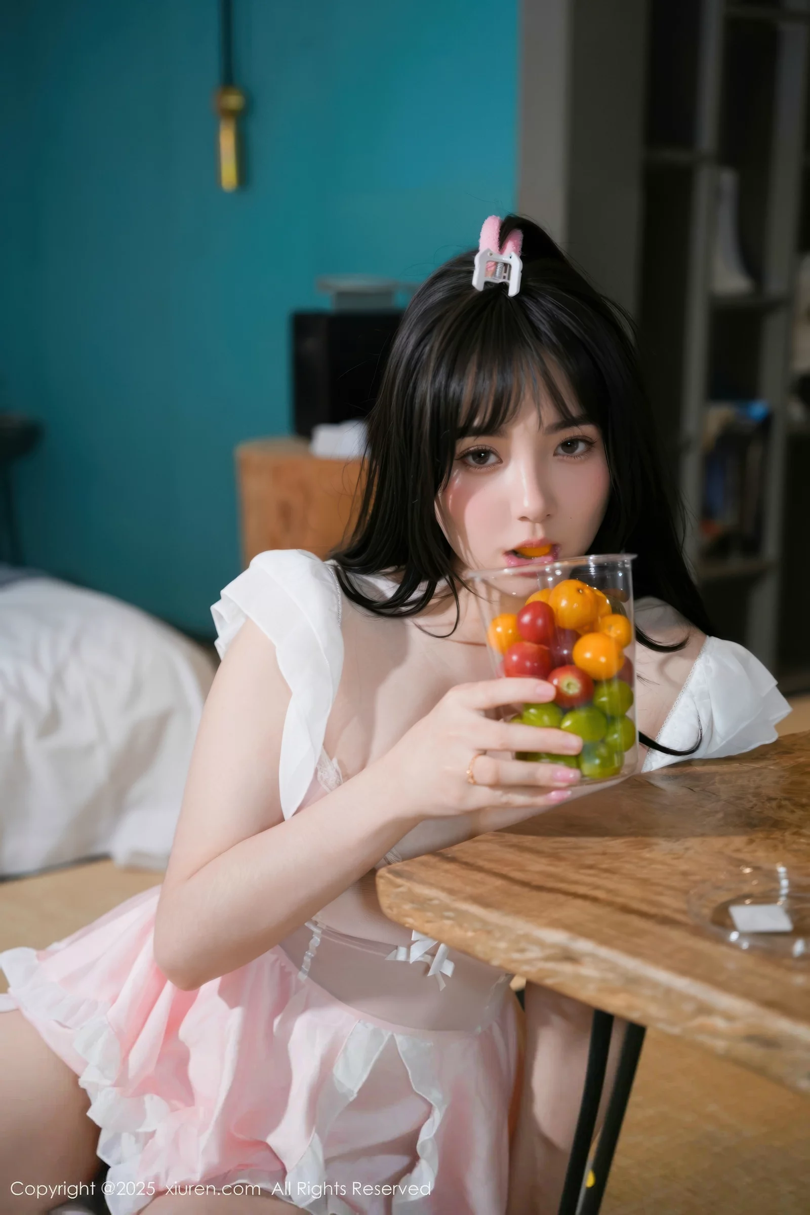 Xgyw.Org_[XiuRen秀人网]No.10653_模特软情性感粉色女仆装扮配白色丝袜秀曼妙身姿妩媚诱惑写真55P