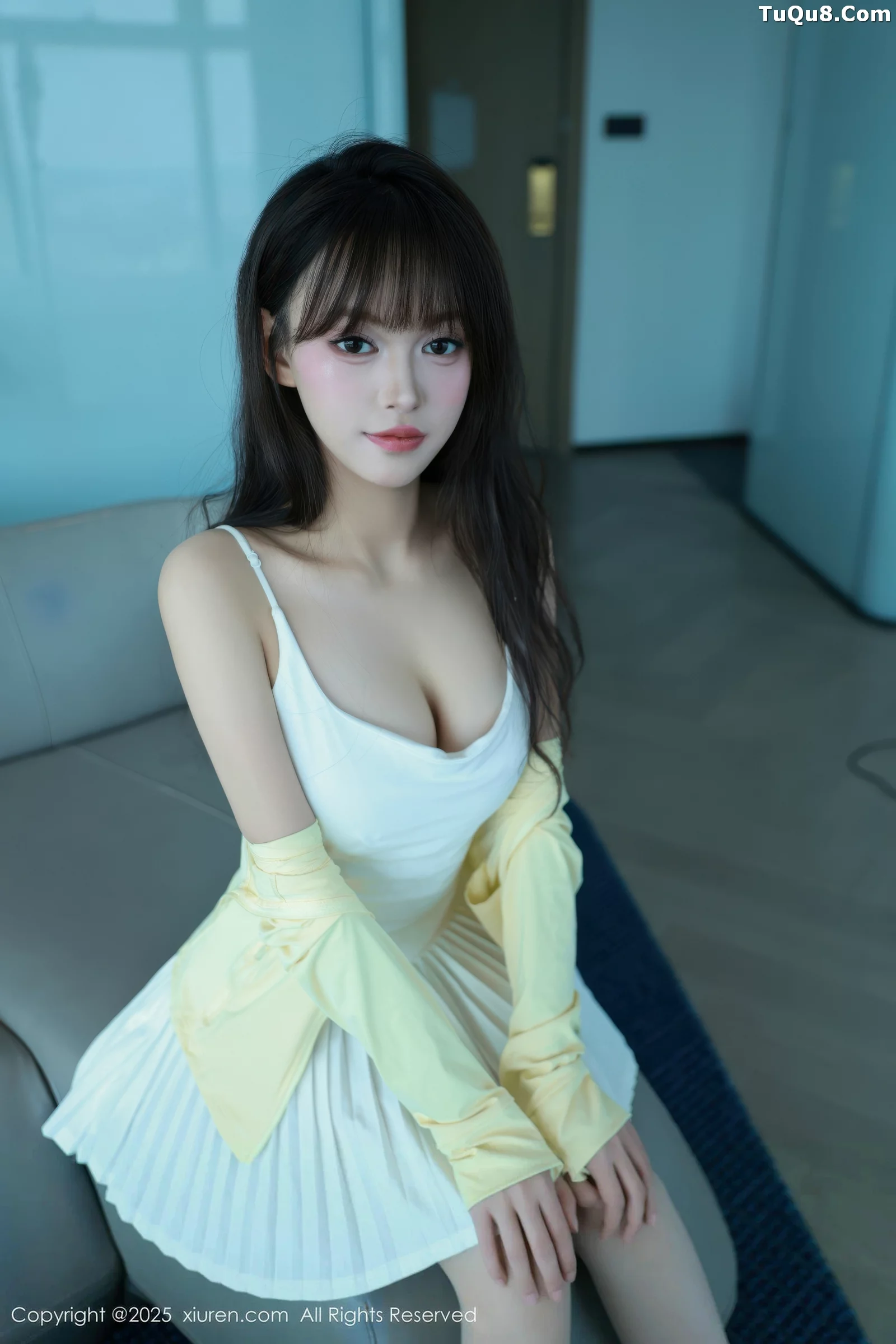 Xgyw.Org_[XiuRen秀人网]No.10702_模特糯咪性感白色低胸连衣短裙配白色丝袜秀完美身材诱惑写真82P