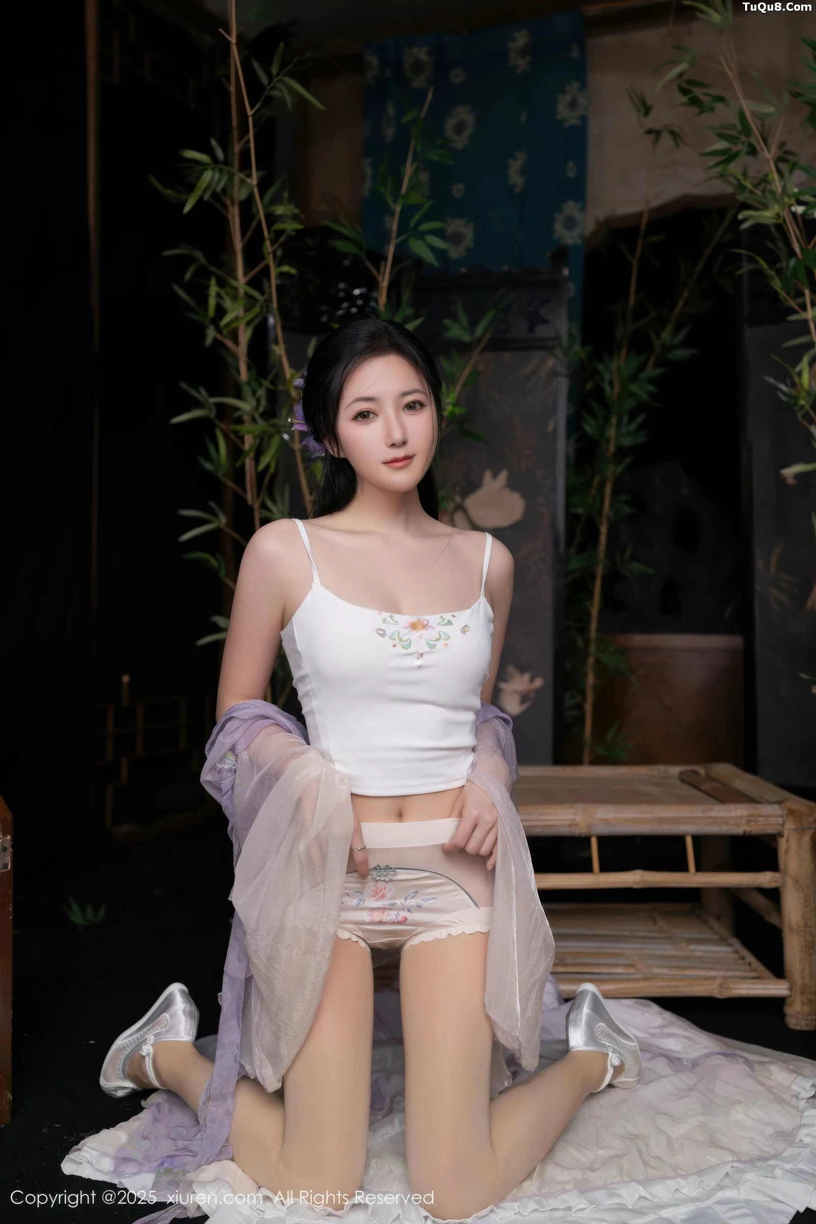 Xgyw.Org_[XiuRen秀人网]No.10737_模特鱼子酱Fish性感紫色连衣裙配白色丝袜秀曼妙身姿诱惑写真74P
