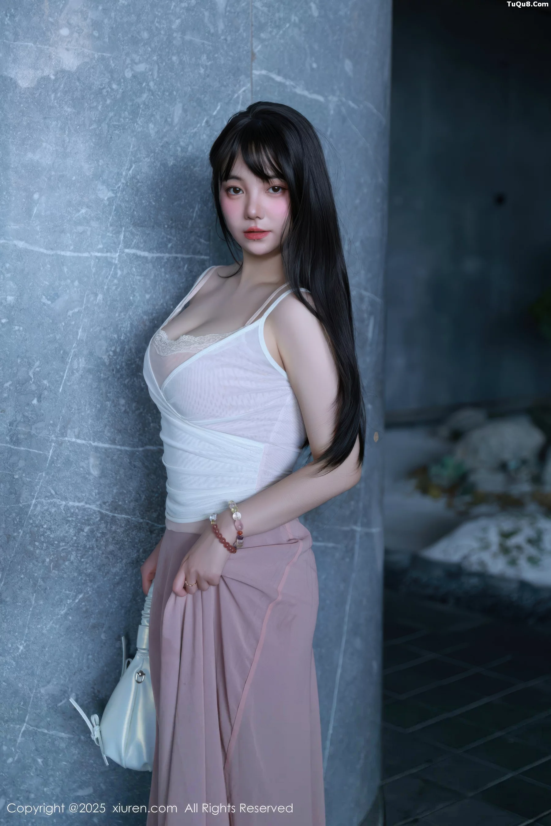 Xgyw.Org_[XiuRen秀人网]No.10746_模特软情性感低胸紫色长裙露粉色内衣秀曼妙身姿迷人诱惑写真86P