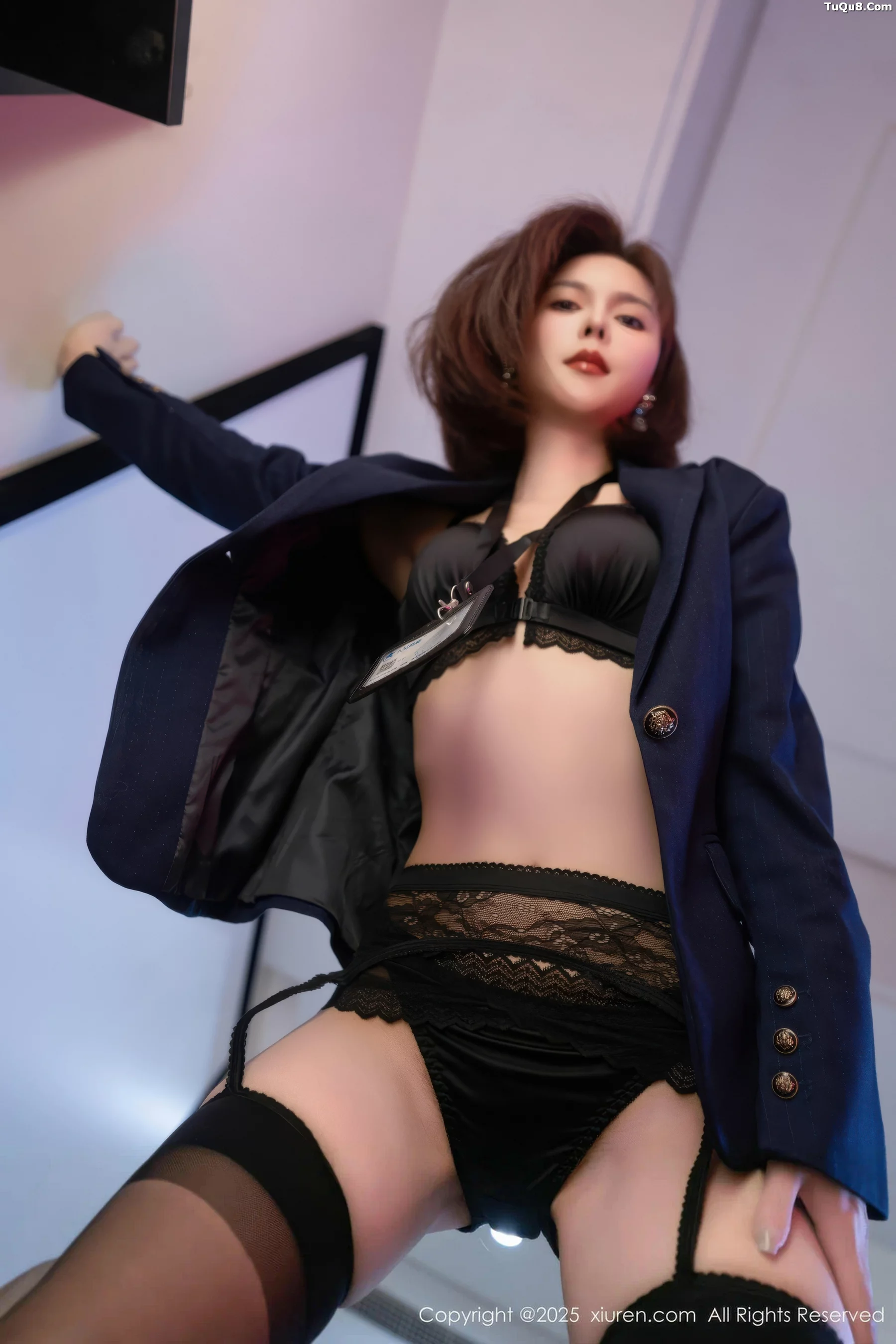 Xgyw.Org_[XiuRen秀人网]No.10745_模特白芷yy性感黑色西服露黑色内衣配黑丝吊袜秀美腿诱惑写真72P