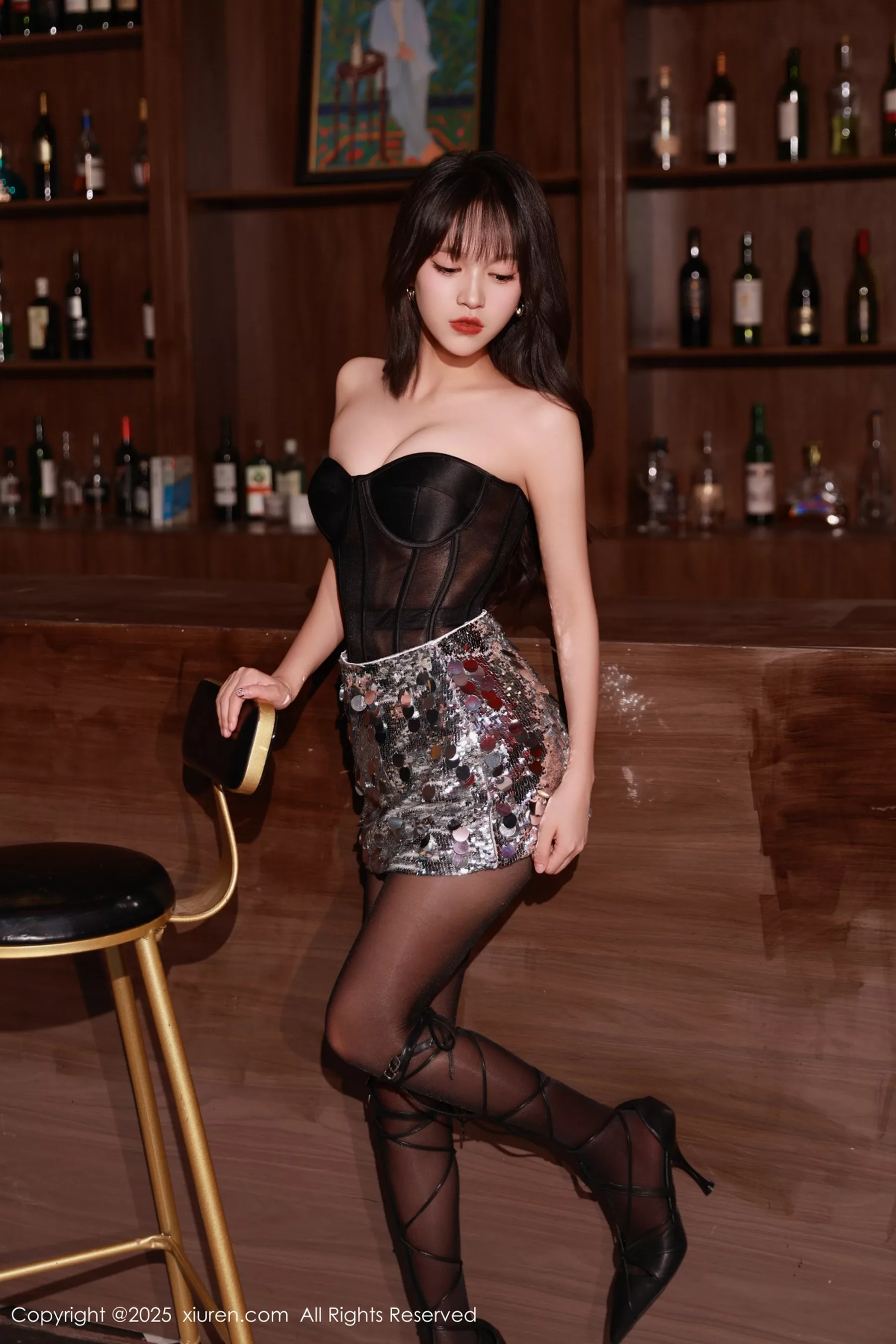 Xgyw.Org_[XiuRen秀人网]No.10772_模特糯咪性感黑色连衣短裙露红色内衣配超薄黑丝极致魅惑写真76P