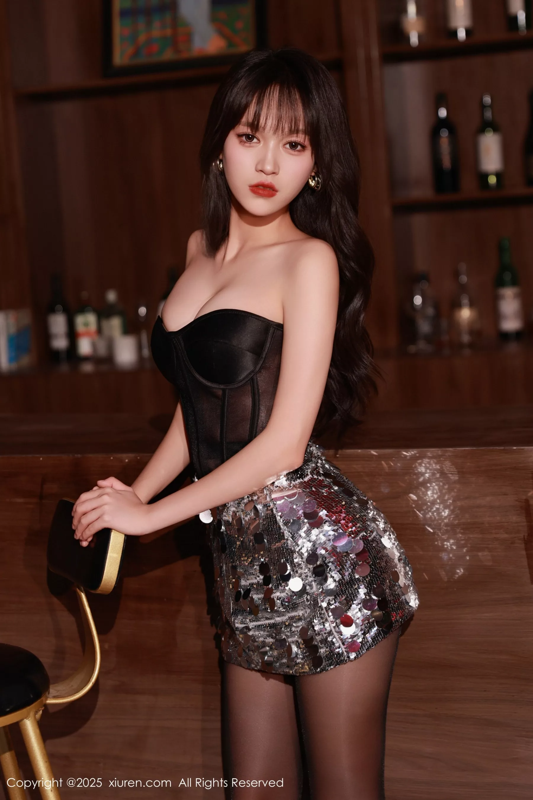 Xgyw.Org_[XiuRen秀人网]No.10772_模特糯咪性感黑色连衣短裙露红色内衣配超薄黑丝极致魅惑写真76P