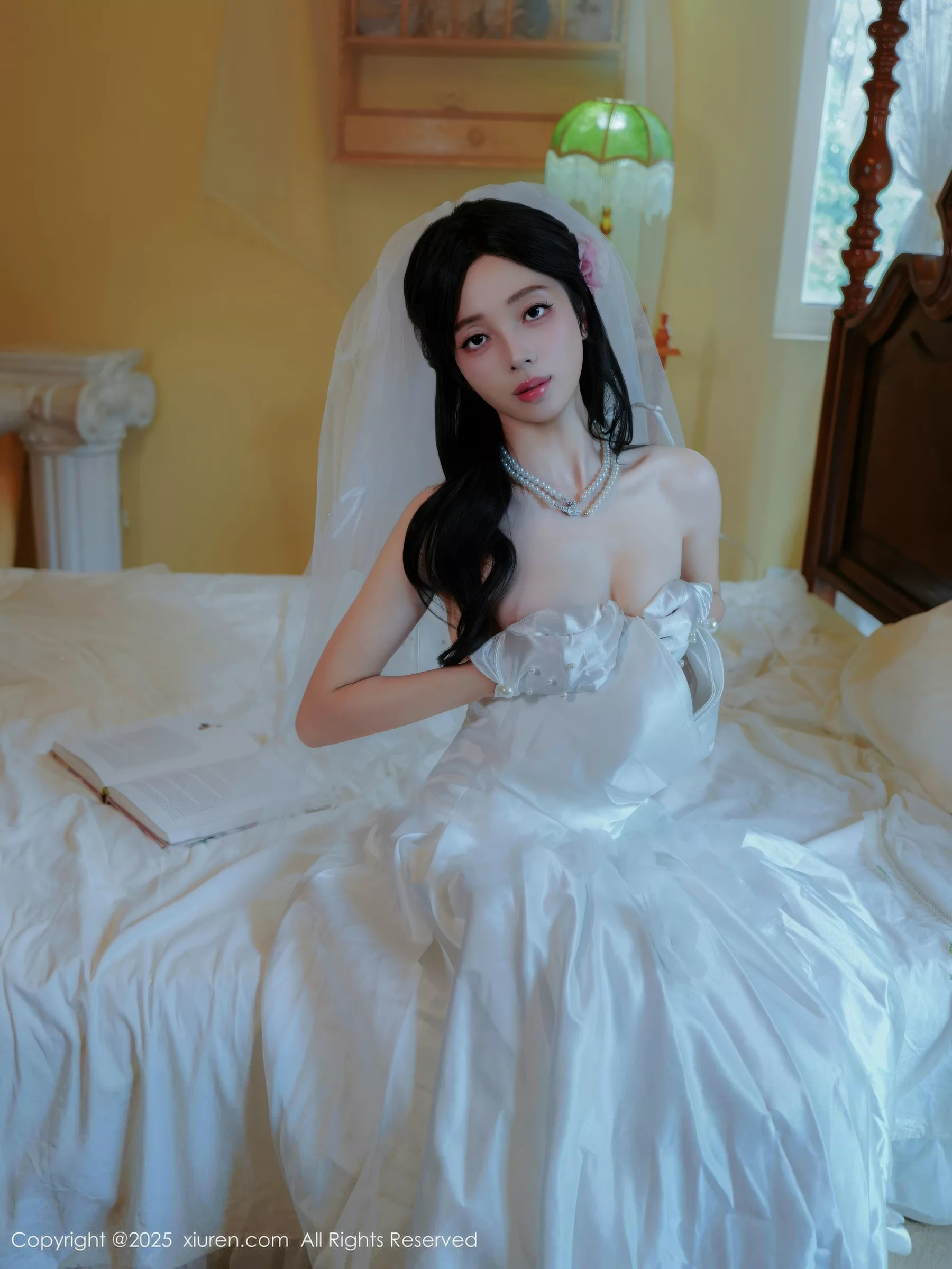 Xgyw.Org_[XiuRen秀人网]No.10769_新人模特朱朱molly性感白色婚纱配白色丝袜秀凹凸身材诱惑写真54P