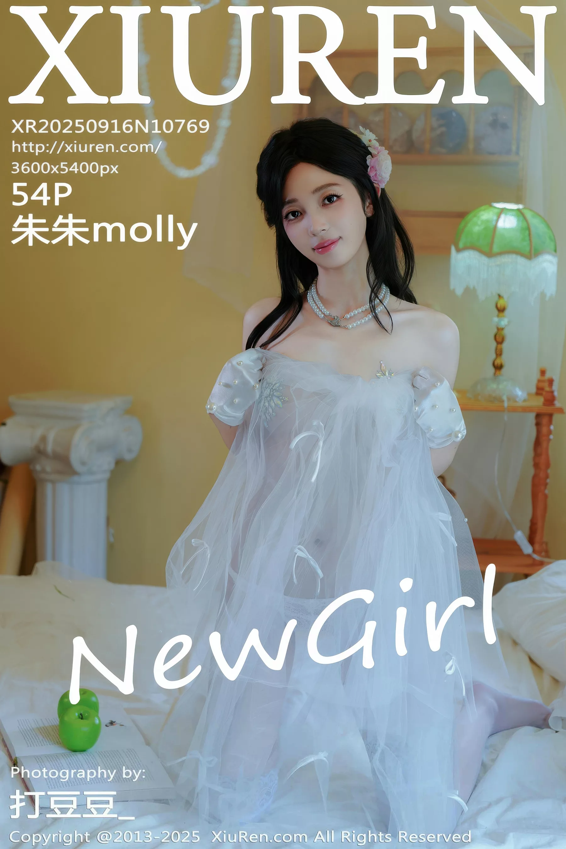 Xgyw.Org_[XiuRen秀人网]No.10769_新人模特朱朱molly性感白色婚纱配白色丝袜秀凹凸身材诱惑写真54P