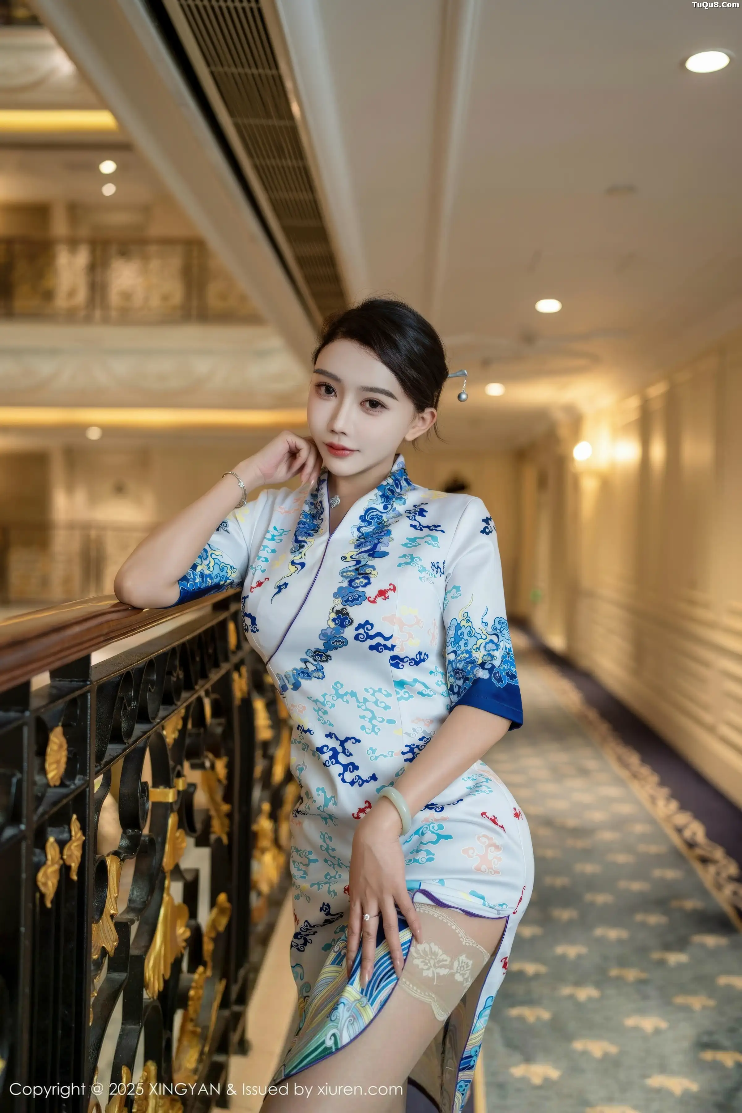 Xgyw.Org_[XINGYAN星颜社]VOL.435_模特李若汐浅色旗袍露红色内衣配超薄肉丝秀惹火身段诱惑写真76P