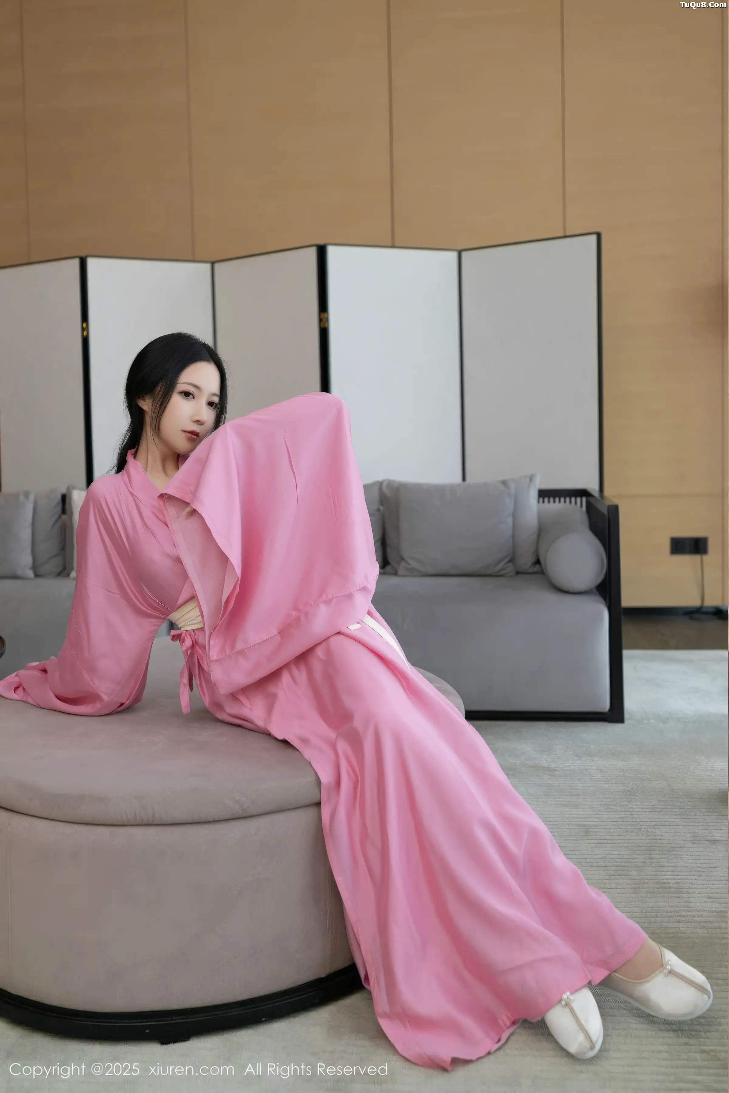 Xgyw.Org_[XiuRen秀人网]No.11049_模特鱼子酱Fish性感粉色月影纱配超薄肉丝秀曼妙身姿诱惑写真82P