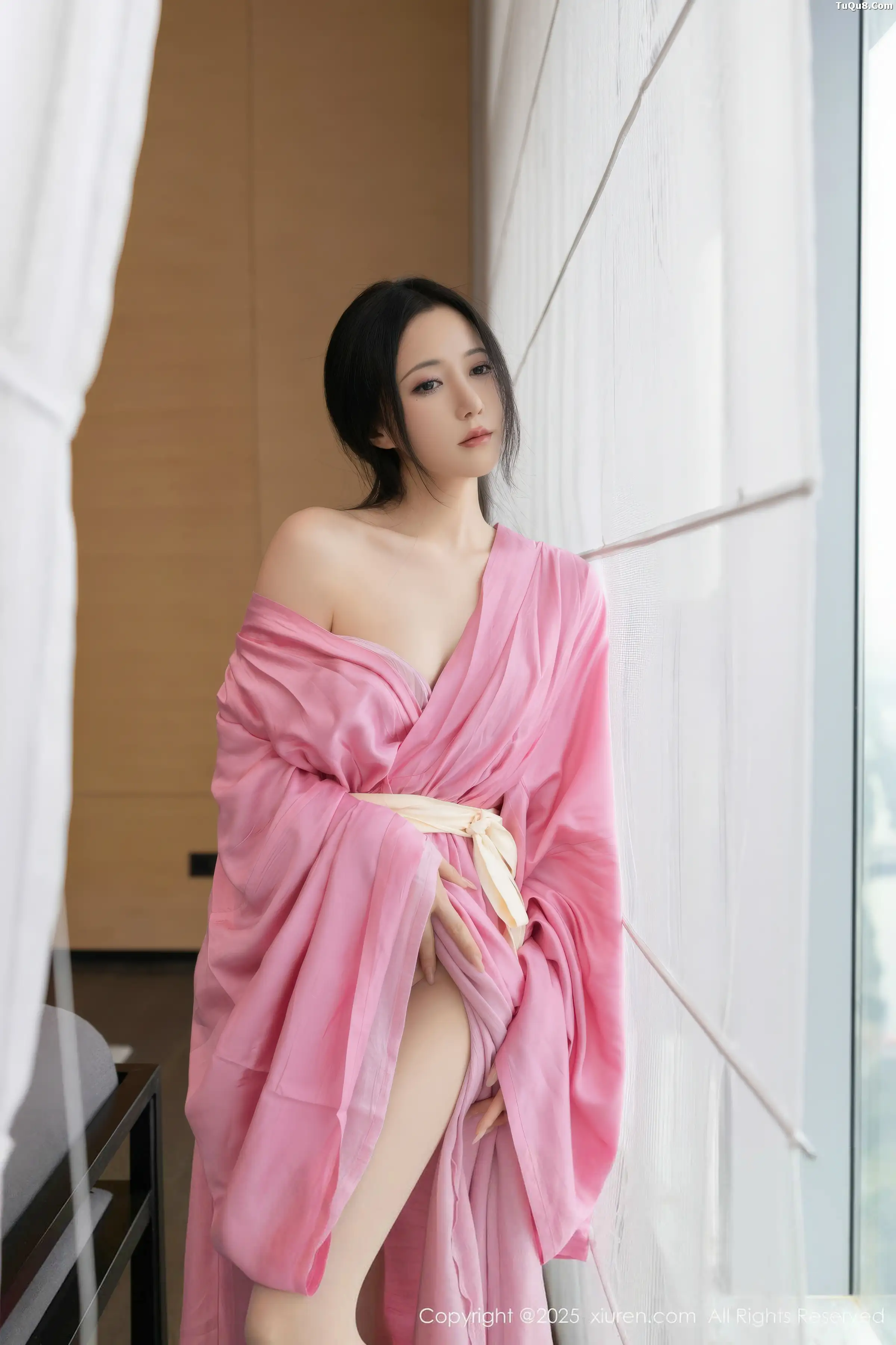 Xgyw.Org_[XiuRen秀人网]No.11049_模特鱼子酱Fish性感粉色月影纱配超薄肉丝秀曼妙身姿诱惑写真82P