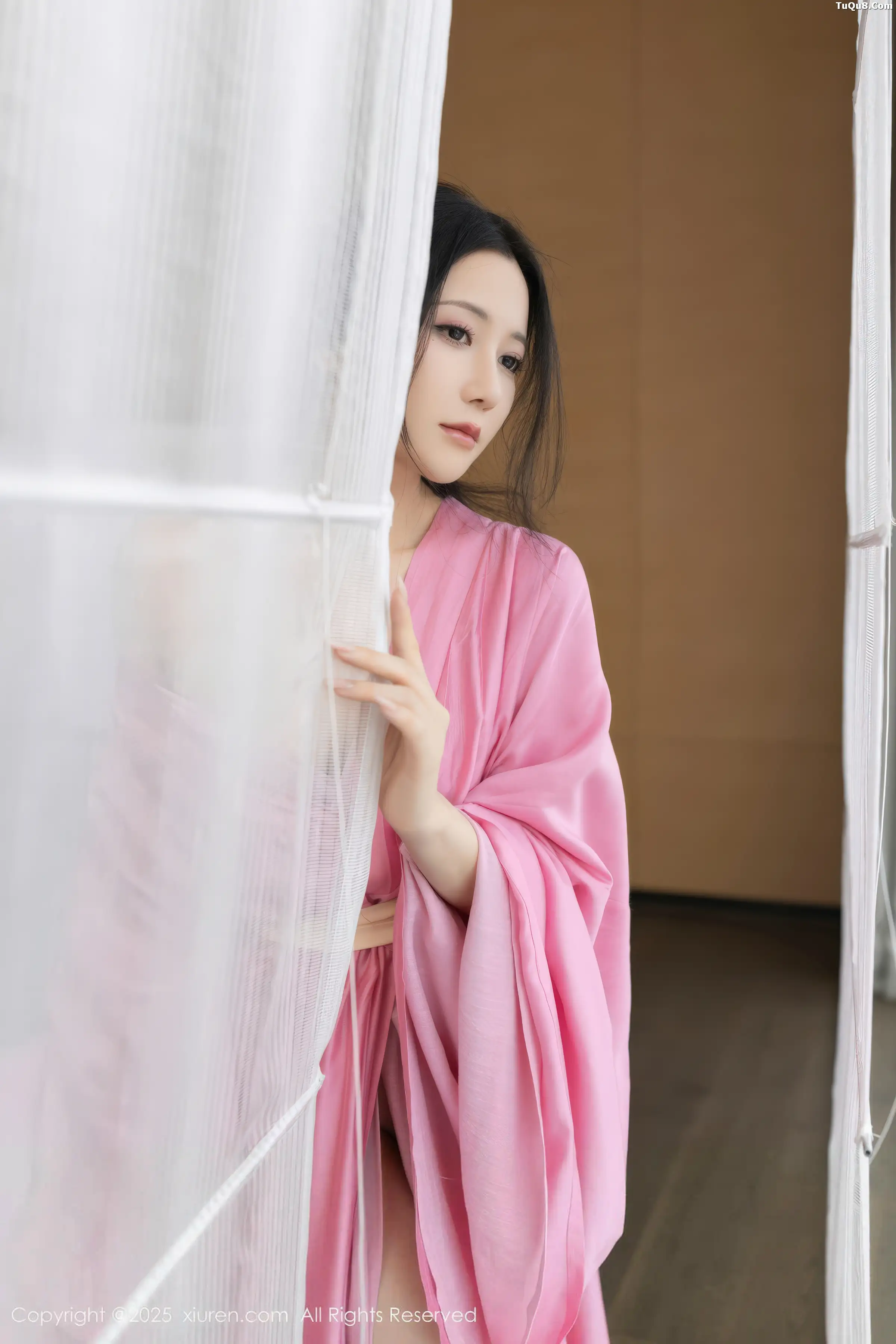 Xgyw.Org_[XiuRen秀人网]No.11049_模特鱼子酱Fish性感粉色月影纱配超薄肉丝秀曼妙身姿诱惑写真82P