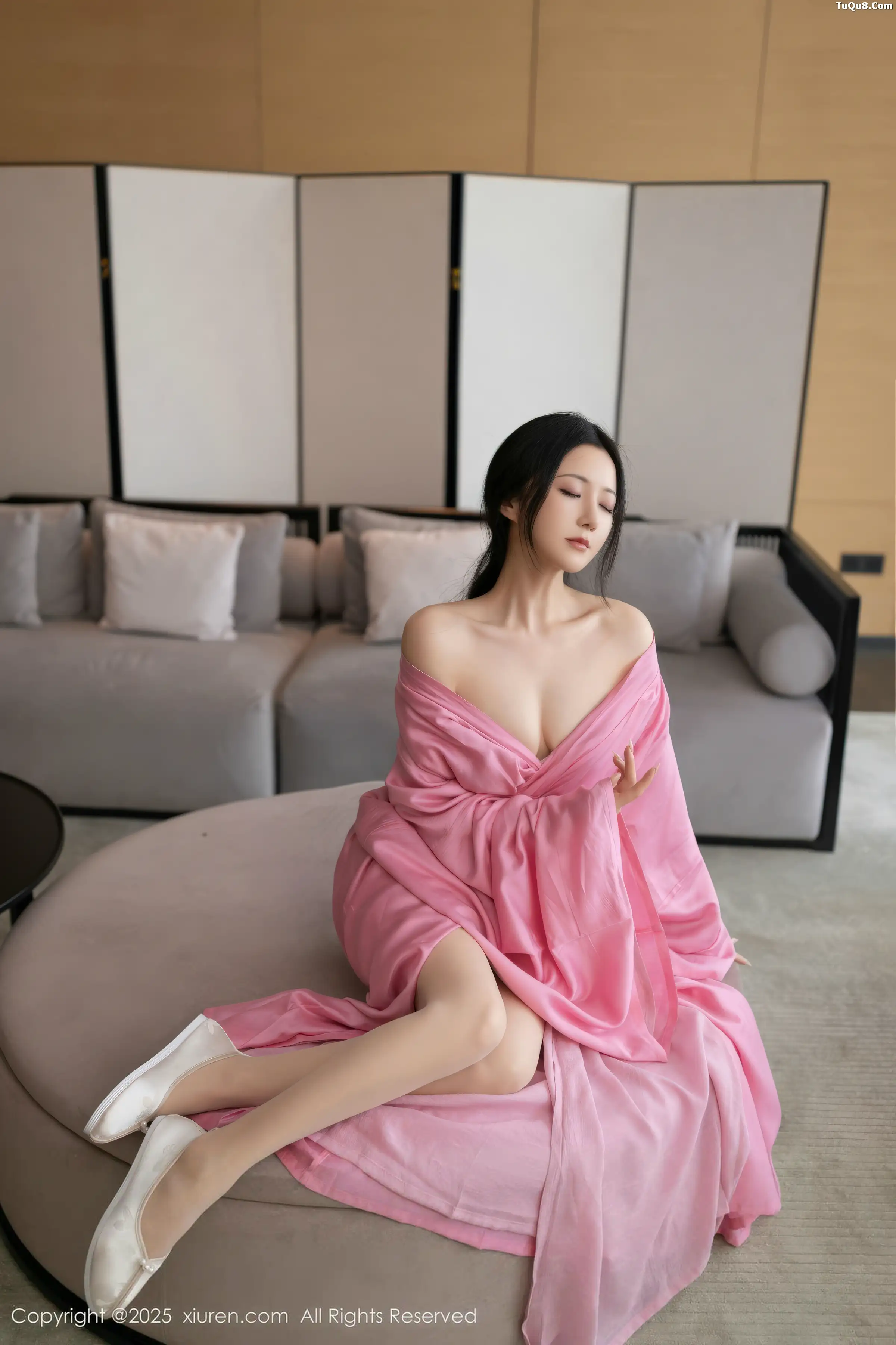 Xgyw.Org_[XiuRen秀人网]No.11049_模特鱼子酱Fish性感粉色月影纱配超薄肉丝秀曼妙身姿诱惑写真82P