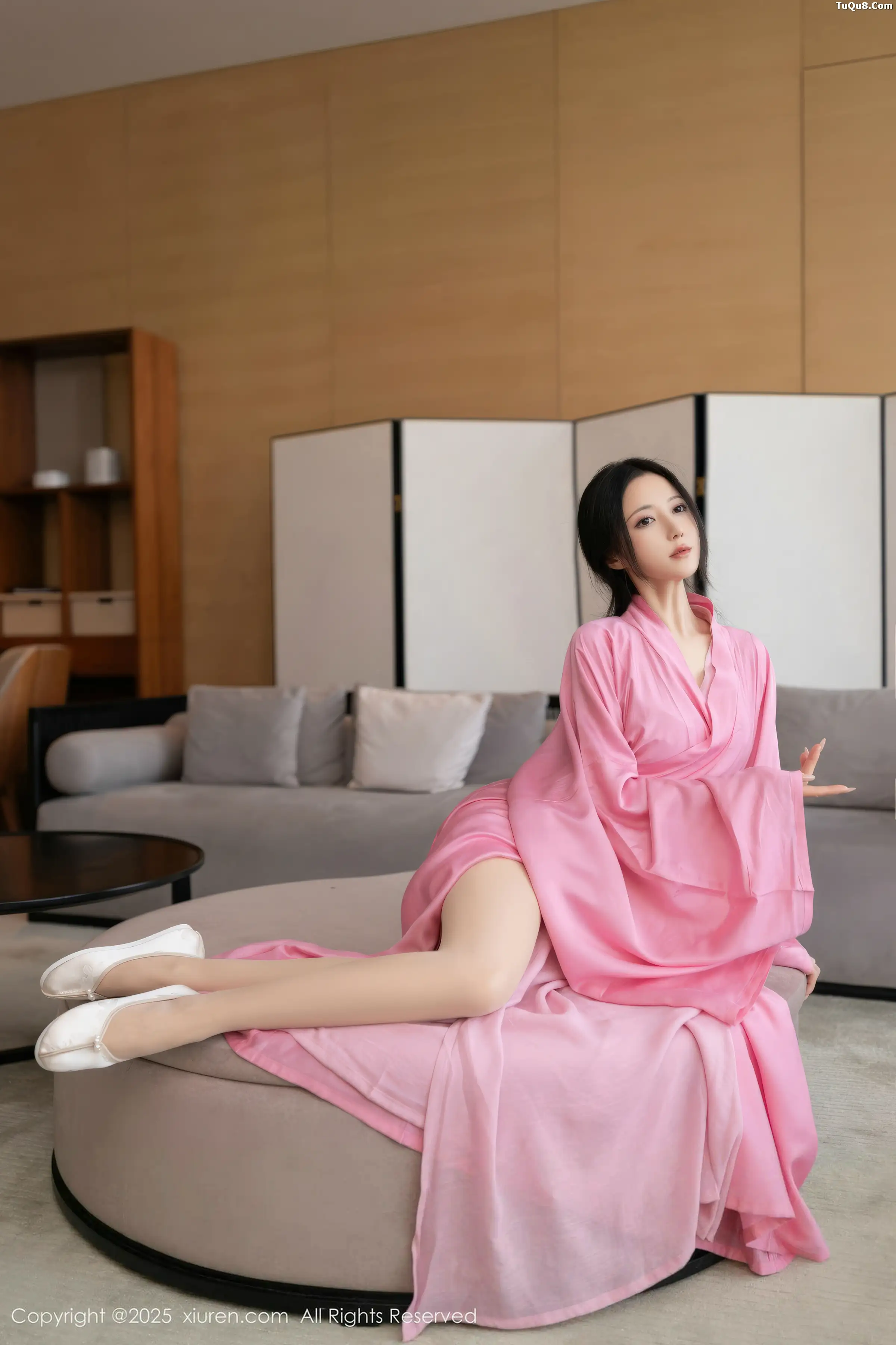 Xgyw.Org_[XiuRen秀人网]No.11049_模特鱼子酱Fish性感粉色月影纱配超薄肉丝秀曼妙身姿诱惑写真82P