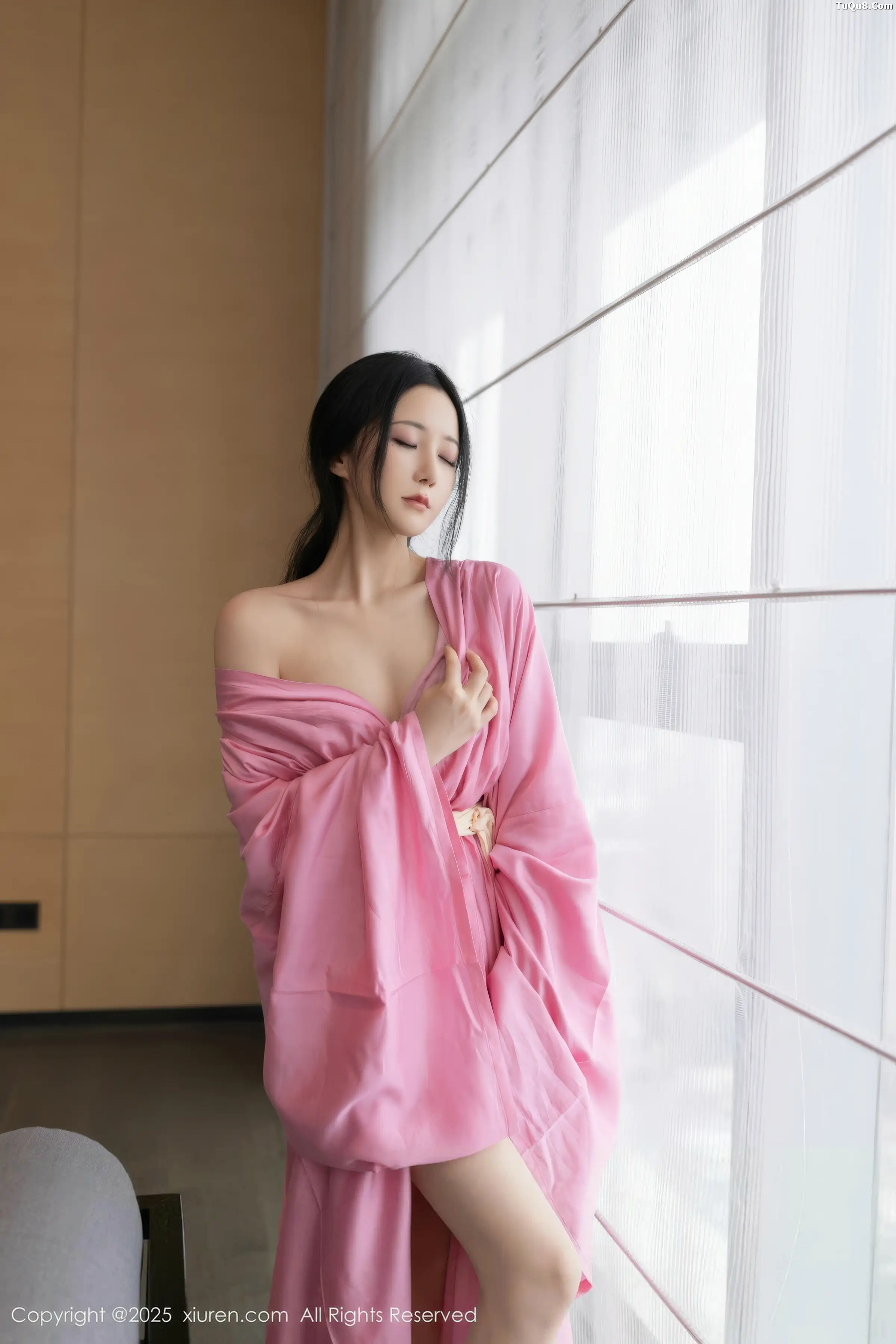 Xgyw.Org_[XiuRen秀人网]No.11049_模特鱼子酱Fish性感粉色月影纱配超薄肉丝秀曼妙身姿诱惑写真82P