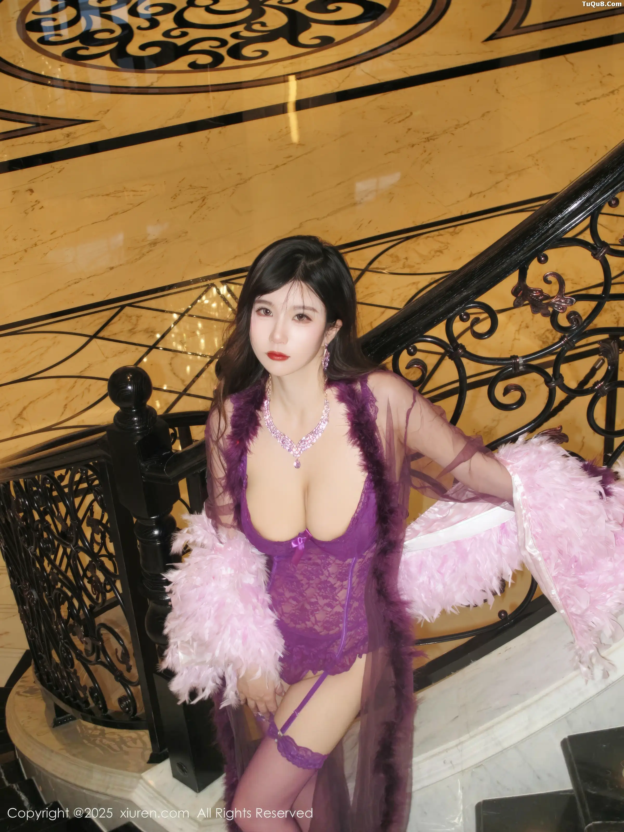 Xgyw.Org_[XiuRen秀人网]No.11047_模特小肉肉咪性感紫色情趣内衣配紫丝吊袜秀凹凸身材诱惑写真72P