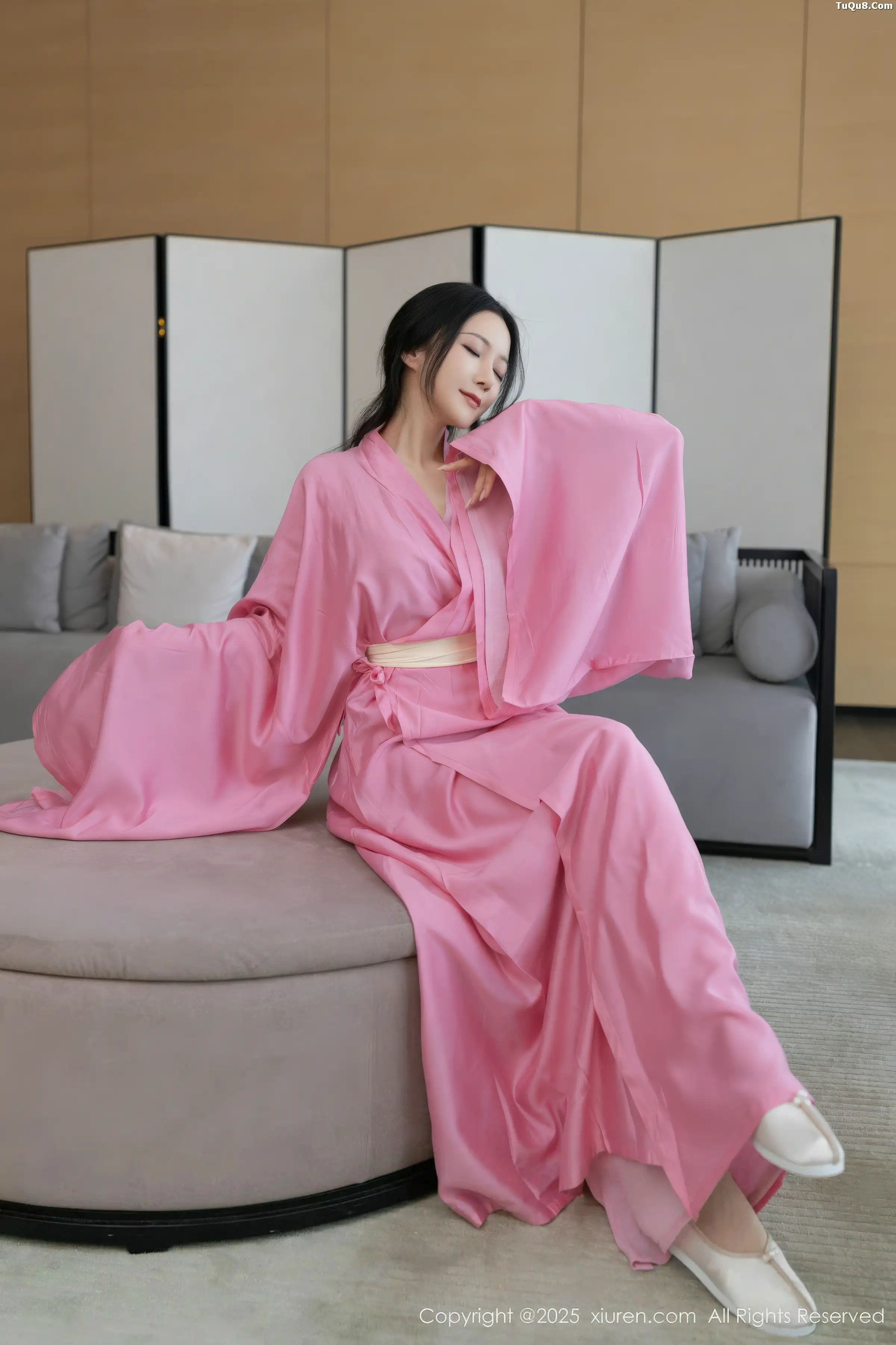 Xgyw.Org_[XiuRen秀人网]No.11049_模特鱼子酱Fish性感粉色月影纱配超薄肉丝秀曼妙身姿诱惑写真82P