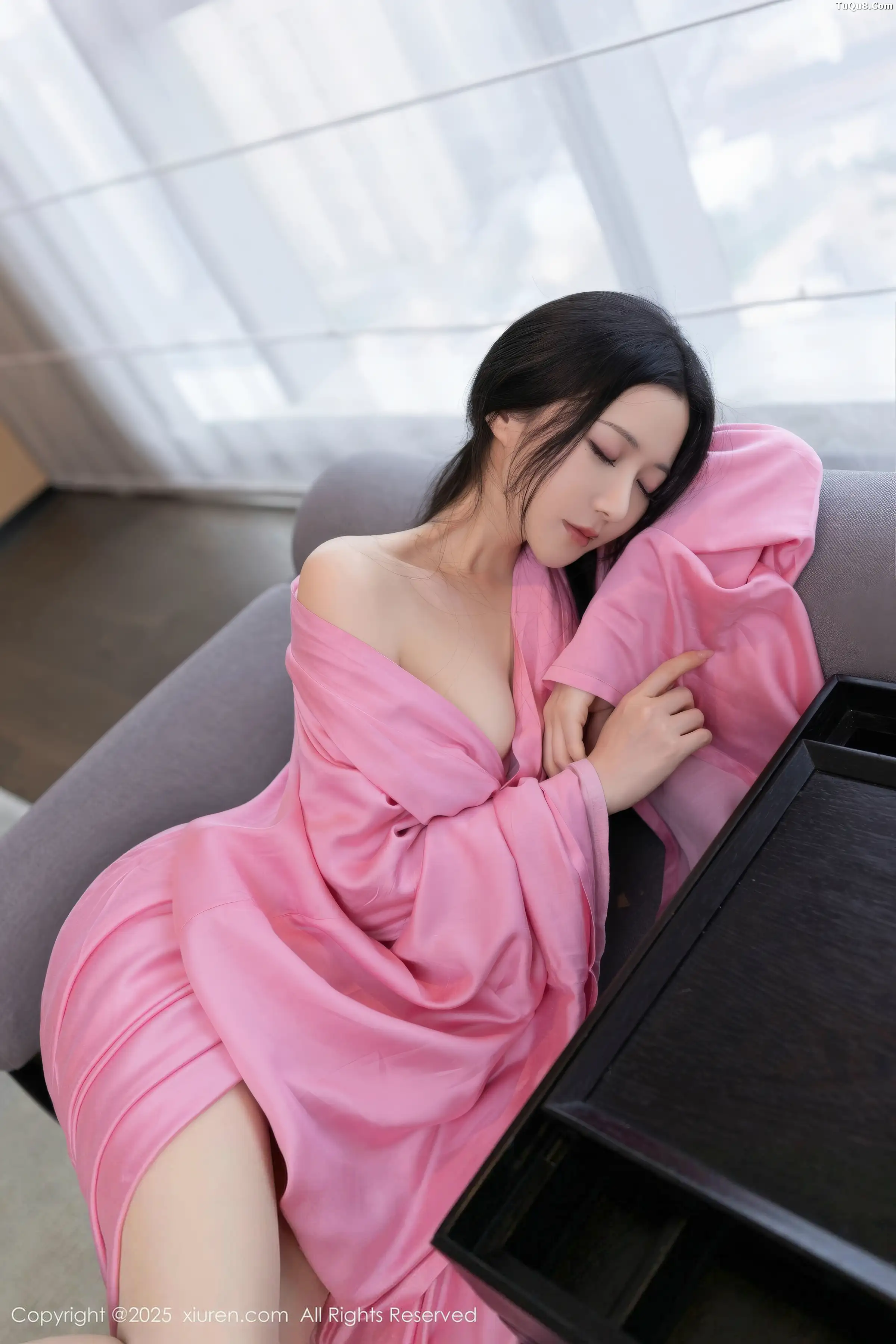 Xgyw.Org_[XiuRen秀人网]No.11049_模特鱼子酱Fish性感粉色月影纱配超薄肉丝秀曼妙身姿诱惑写真82P