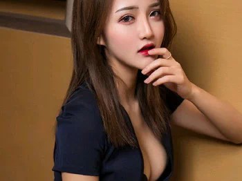 [XiaoYu画语界]Vol.008_嫩模Miko酱私房黑色制服露蕾丝内裤吊带黑丝撩人诱惑写真56P