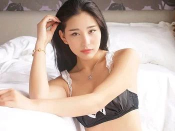 [RUISG瑞丝馆]VOL.057_嫩模楚楚baby性感黑色内衣秀完美身材露豪乳半球诱惑写真50P