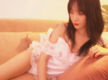[RUISG瑞丝馆]VOL.085_新人妹子小葡萄miki私房梦幻光线诱人蕾丝内衣唯美诱惑写真43P