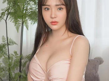 [Ugirls爱尤物]No.1742_嫩模爱元私房粉色吊带连身裙秀完美身材迷人诱惑写真35P