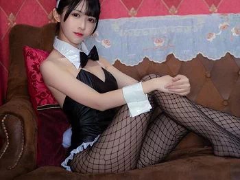 [喵糖映画]TML.010_嫩模加藤惠性感兔女郎黑色高叉连体衣配黑丝渔网迷人诱惑写真25P
