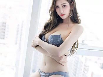 XiuRen第2754期_气质女神Lavinia肉典雅礼裙半脱露性感内衣秀完美身材诱惑写真54P