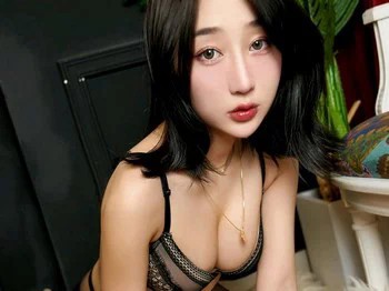XiuRen第2941期_嫩模九月生黑丝OL装扮主题私房居家女友酒醉后娇媚撩人诱惑写真90P