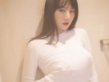 [XiaoYu画语界]Vol.454_嫩模何嘉颖私房明亮浴室白色真空服饰配透视内裤诱惑写真62P
