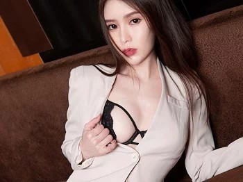 [Ugirls爱尤物]No.2056_嫩模吴雪瑶私房性感职业制服露性感内衣迷人大腿写真35P