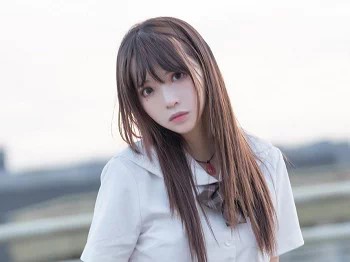 [喵糖映画]Vol.375_忧郁少女户外性感白衬衣配百褶短裙黑丝腿袜秀美腿迷人写真34P
