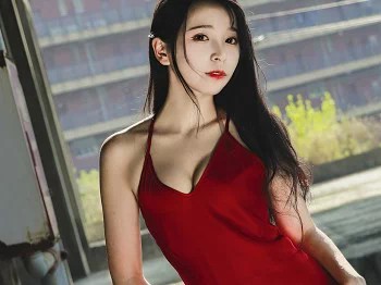 [喵糖映画]Vol.394_红色吊带裙美少女户外黑丝渔网配凉高跟秀美腿性感写真36P