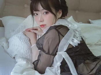 可爱妹子Fushii_海堂猫猫女仆主题私房床上性感女仆装配黑丝网袜诱惑写真30P