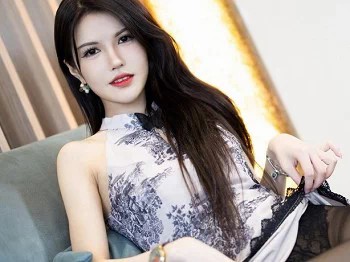 XiuRen第3886期_模特周慕汐baby职场OL主题私房蓝色网袜秀翘臀美腿诱惑写真68P