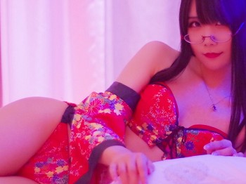 动漫博主曉美媽红色浴衣主题私房半脱浴衣露性感内衣秀完美身材迷人诱惑写真35P