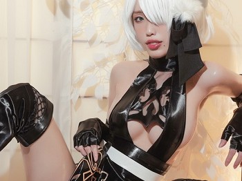 网络美女eliza喵喵2B忍者主题私房性感黑色情趣服饰露油亮肌肤撩人诱惑写真31P