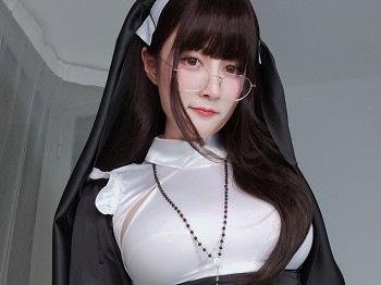 Coser小姐姐白银修女主题黑白修女服配蕾丝吊袜半脱露豪乳血滴子遮点诱惑写真143P