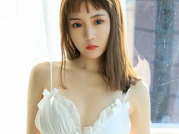 [Ugirls爱尤物]No.2581_模特璎珞天使的甜味主题性感白色内衣秀完美身材诱惑写真35P