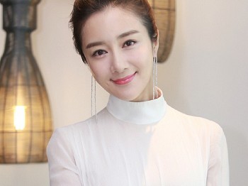 古装第一美人李依晓被狗咬毁容后如今只能演坏人