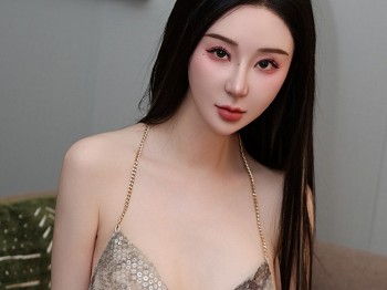 XiuRen第8207期_模特田兮白性感吊带情趣短裙配超薄黑丝秀曼妙身姿迷人诱惑写真58P