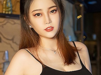 [Ugirls爱尤物]No.2834_模特合辑女神娜露等七大美女私房性感服饰秀完美身材诱惑写真35P