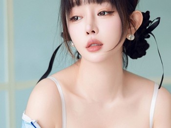 [HuaYang花漾]Vol.593_女神王雨纯性感淡绿露肩连衣长裙配白丝袜秀曼妙身姿诱惑写真93P