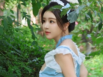 XiuRen第9164期_模特小薯条nienie户外性感女仆装配超薄肉丝秀惹火身材诱惑写真87P