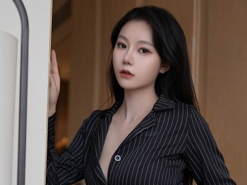 XiuRen第9328期_模特安然anran性感黑色OL服饰+黑色情趣内衣秀柔美身段诱惑写真80P