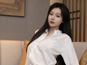 XiuRen第9362期_模特安然anran私房性感白色衬衫配肉色丝袜秀柔美身姿诱惑写真82P