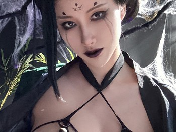Coser美女雨波_HaneAme黑神話蜘蛛精四妹主题性感黑色情趣服饰秀丰满身材诱惑写真33P