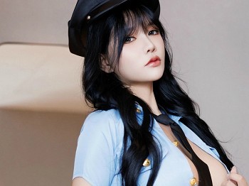 XiuRen第9443期_模特娜比性感黑色短裙制服露黑丝吊袜秀凹凸身材完美诱惑写真83P