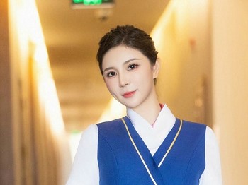 XiuRen第9612期_模特小蛮妖Yummy性感空姐制服露蕾丝内衣秀完美身材诱惑写真78P