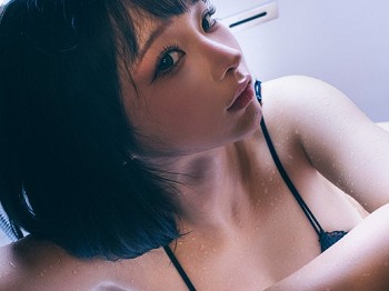动漫博主蠢沫沫凝视主题性感花色衬衫配牛仔短裤露黑色蕾丝内衣秀曼妙身姿诱惑写真57P