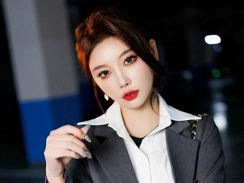XiuRen第9634期_女神杨晨晨Yome性感黑色蕾丝内衣配超薄黑丝秀丰腴身材诱惑写真95P
